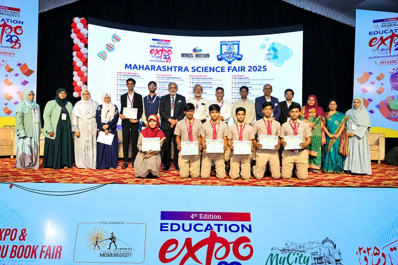 Maharashtra Science Fair 2025 Group Photo