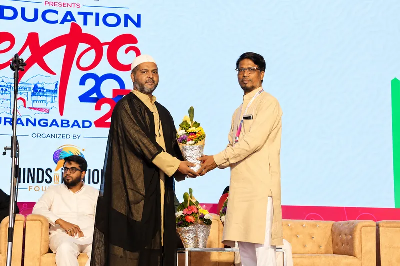 Education Expo Bouquet Presentation