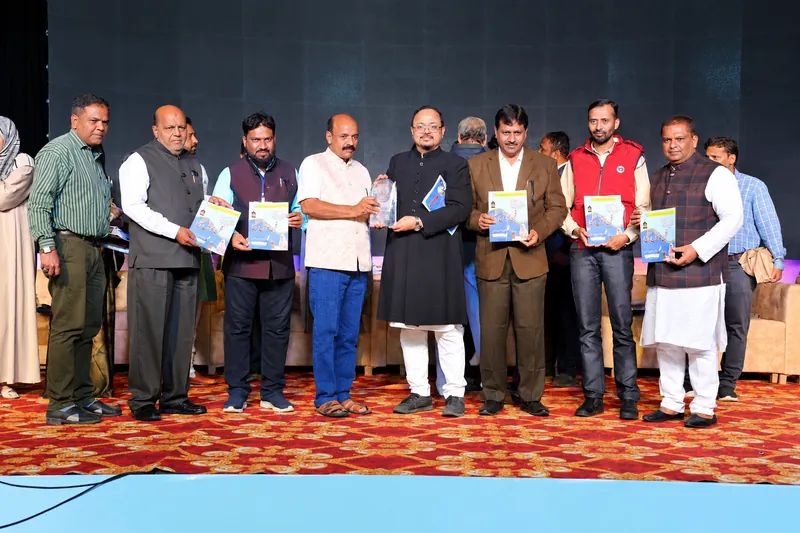 Group Recognition on the Award Stage
