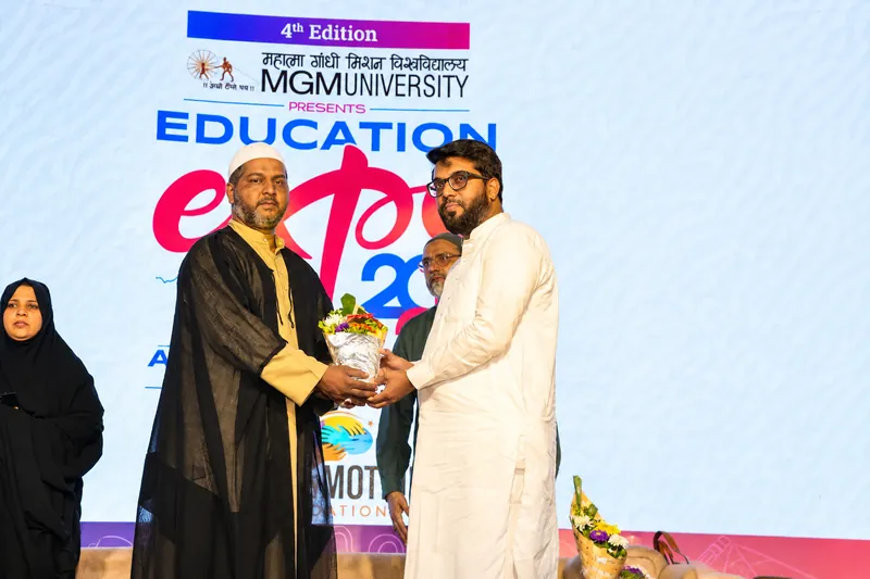 Education Expo Bouquet Ceremony